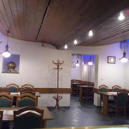 Hotel Laguna Ceske Budejovice Ngoại thất bức ảnh